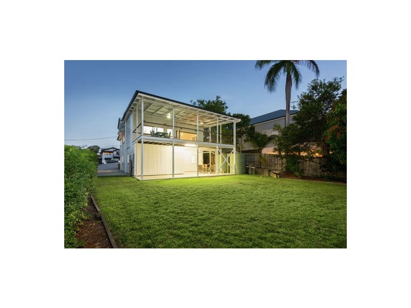 64 Henzell Terrace, Greenslopes QLD 4120