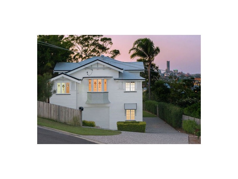 64 Henzell Terrace, Greenslopes QLD 4120