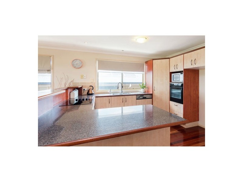 3 Kamarin Street, Manly West QLD 4179