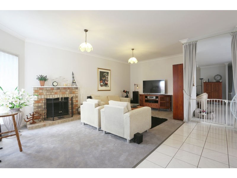 68 Blue Grass Crescent, Eight Mile Plains QLD 4113