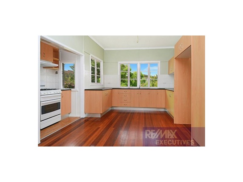 26 Layard Street, Holland Park QLD 4121