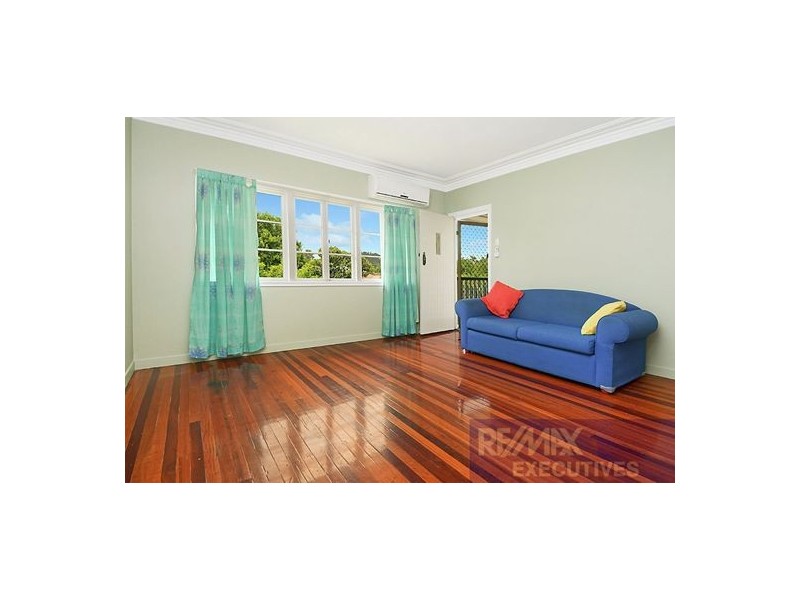 26 Layard Street, Holland Park QLD 4121