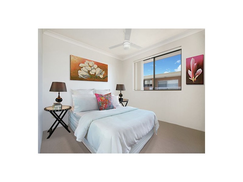 5/12 Crown Street, Holland Park West QLD 4121