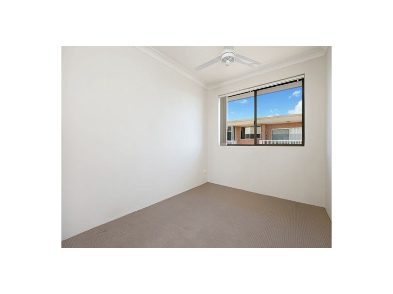 5/12 Crown Street, Holland Park West QLD 4121