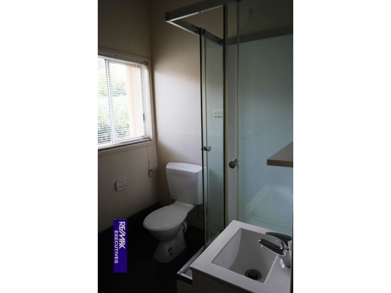 13 Captain Street, Holland Park QLD 4121