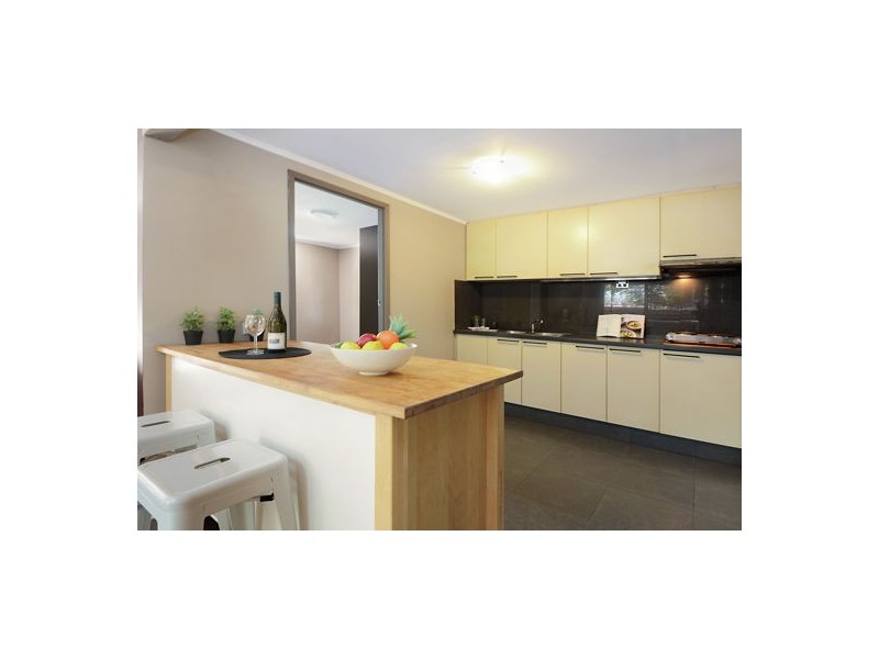 77 bankside Street, Nathan QLD 4111