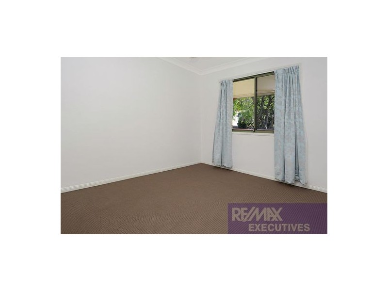 54 Roseglen Street, Greenslopes QLD 4120