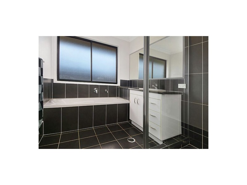 10 MADELIN COURT, Thorneside QLD 4158