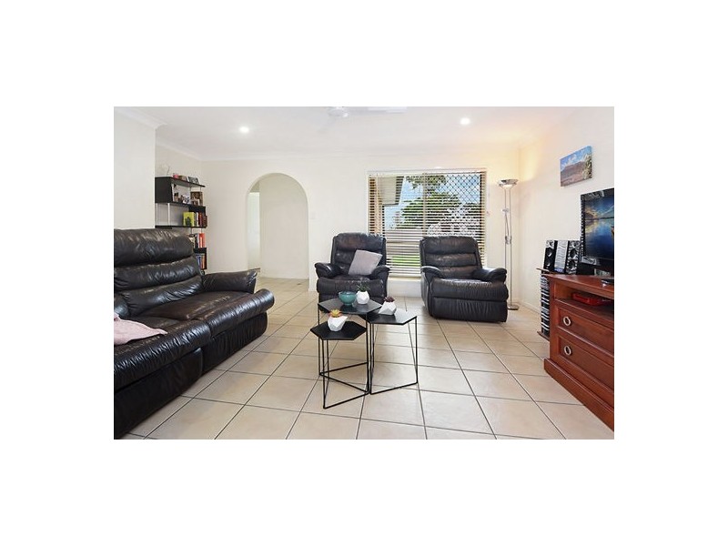 329 Mt Gravatt-Capalaba Road, Wishart QLD 4122