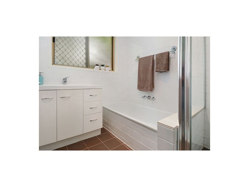 329 Mt Gravatt-Capalaba Road, Wishart QLD 4122