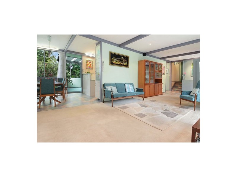 8 Algona St, Holland Park West QLD 4121