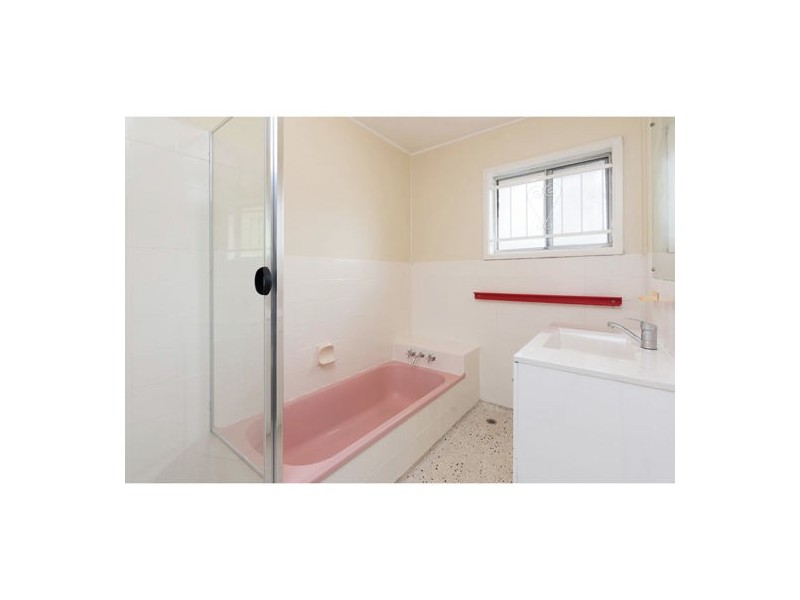 855 Cavendish Road, Holland Park QLD 4121