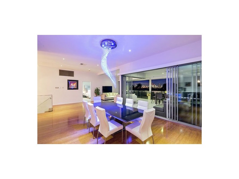 127 Denman Street, Greenslopes QLD 4120