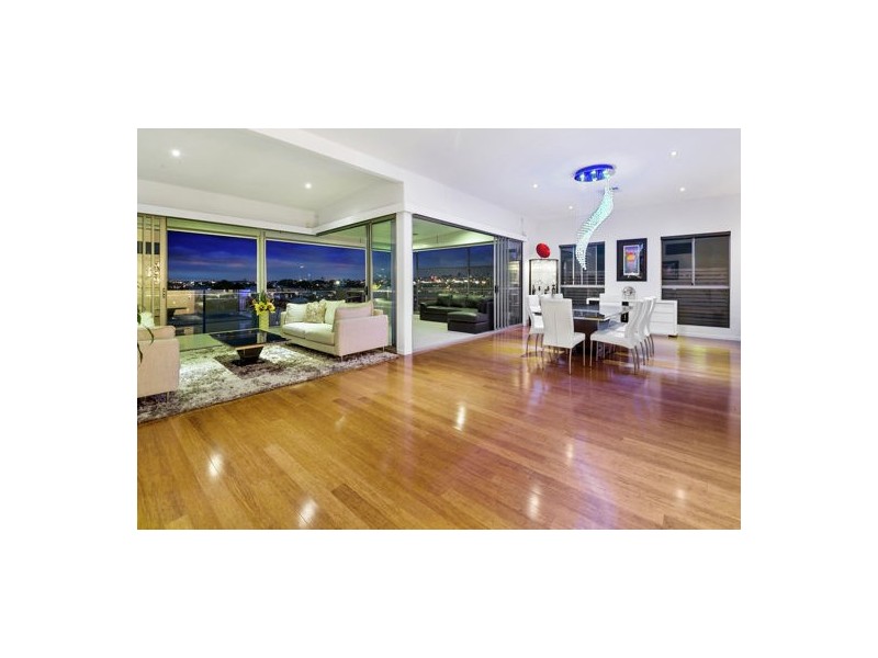 127 Denman Street, Greenslopes QLD 4120