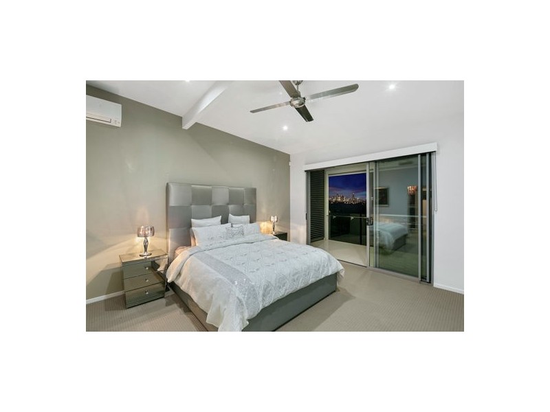 127 Denman Street, Greenslopes QLD 4120