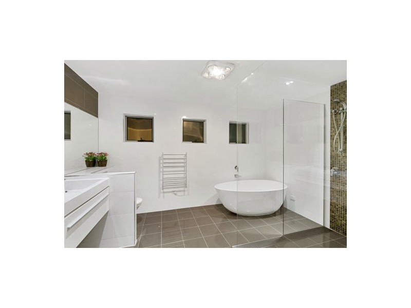 127 Denman Street, Greenslopes QLD 4120