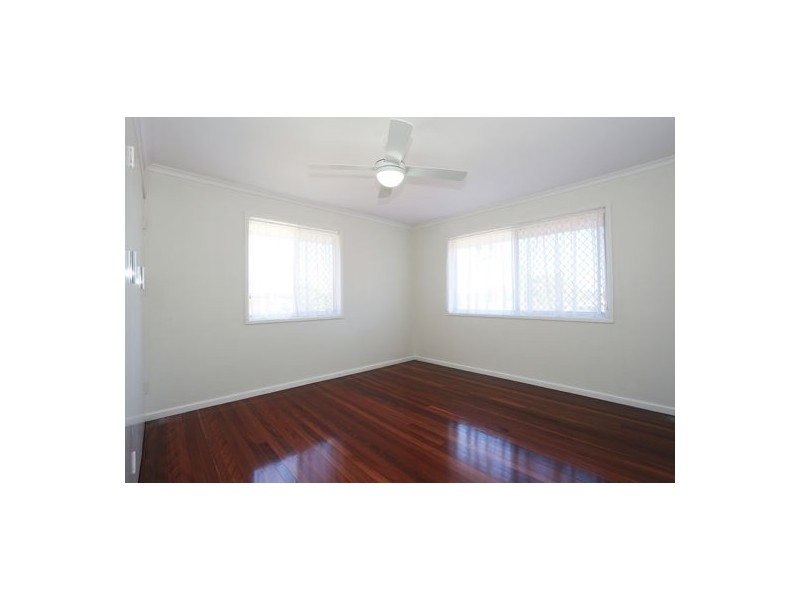 14 Fernshaw Street, Macgregor QLD 4109