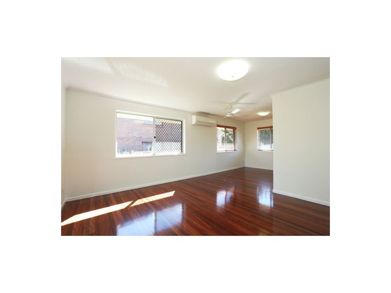 14 Fernshaw Street, Macgregor QLD 4109