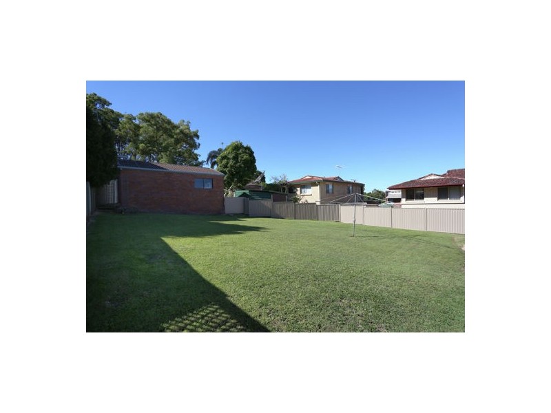 14 Fernshaw Street, Macgregor QLD 4109