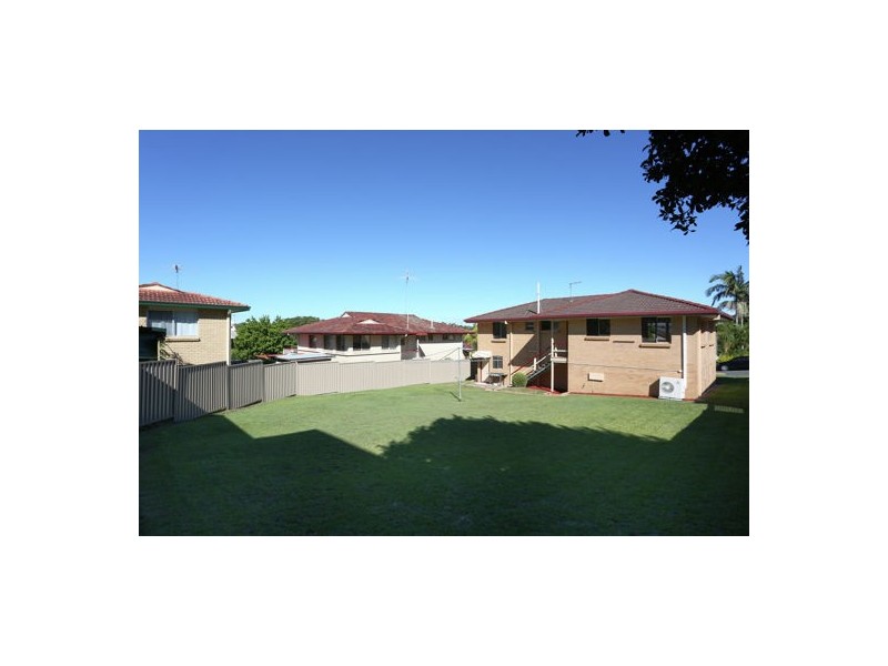 14 Fernshaw Street, Macgregor QLD 4109