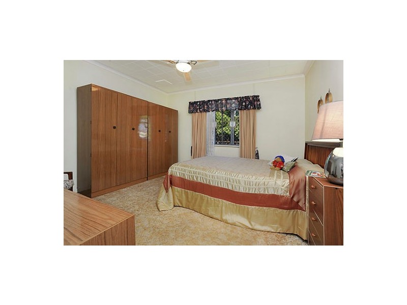 1 Vaughan St, Mount Gravatt QLD 4122