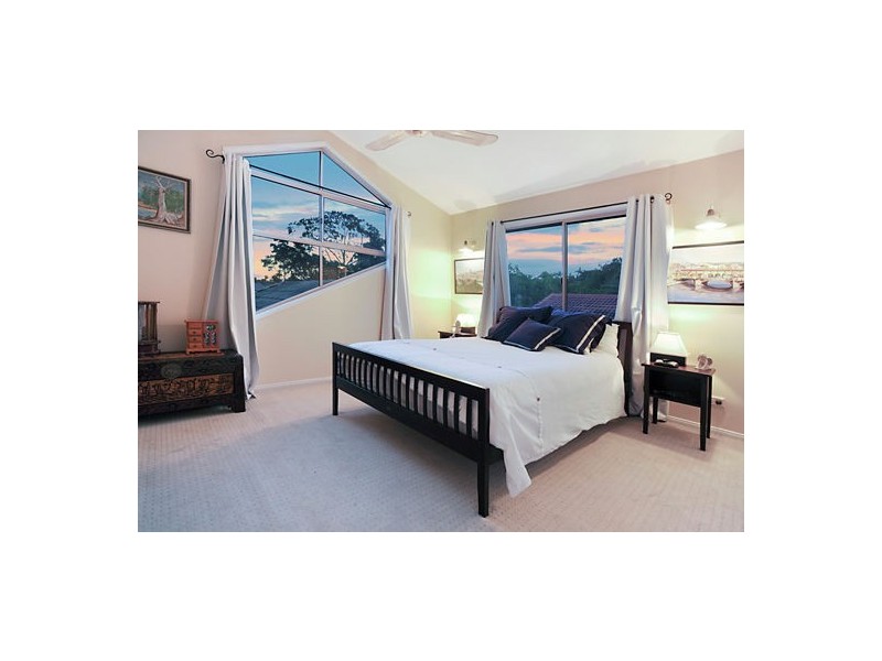 23 Piccadilly Place, Carindale QLD 4152