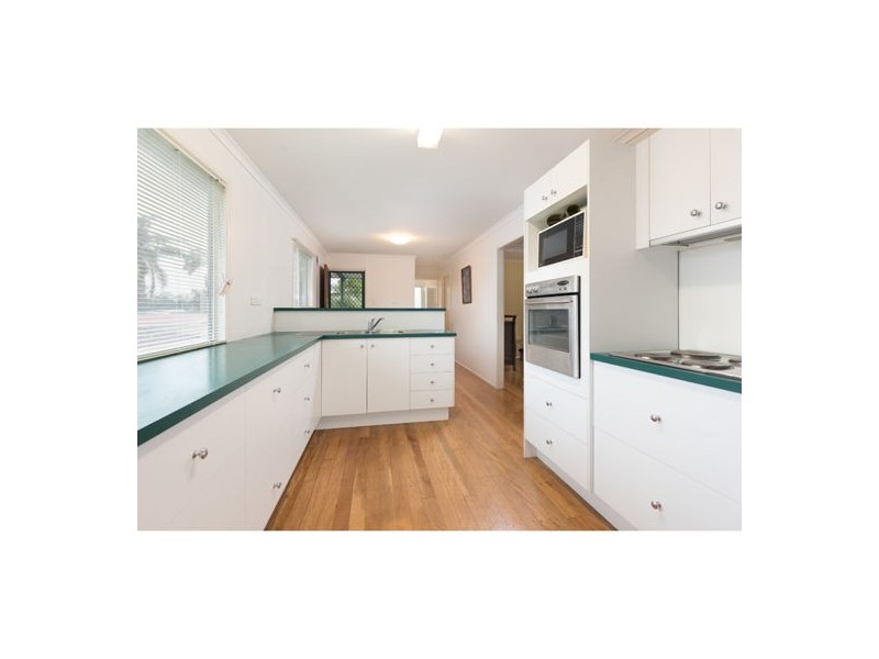 16 Youngs Road, Hemmant QLD 4174