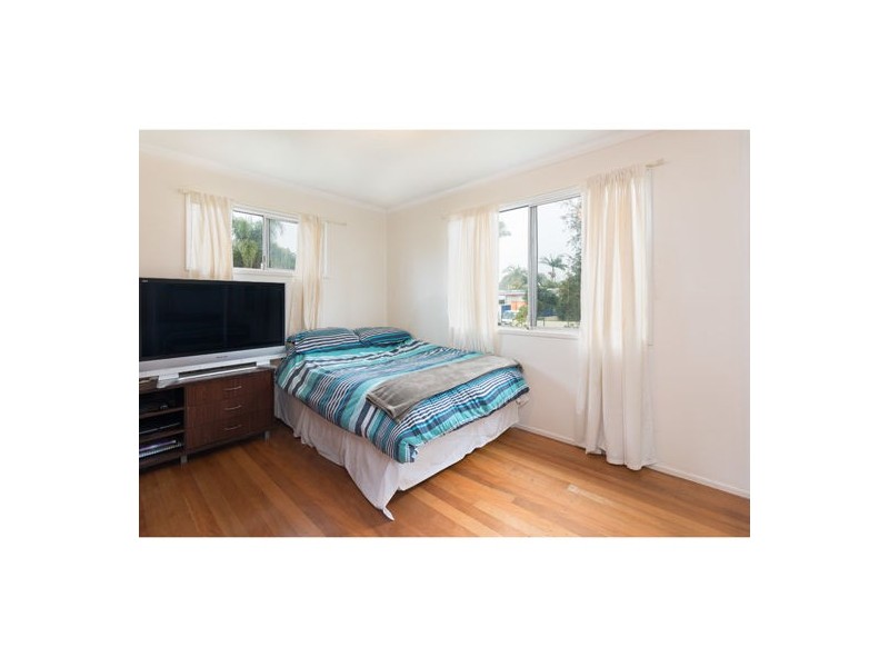 16 Youngs Road, Hemmant QLD 4174