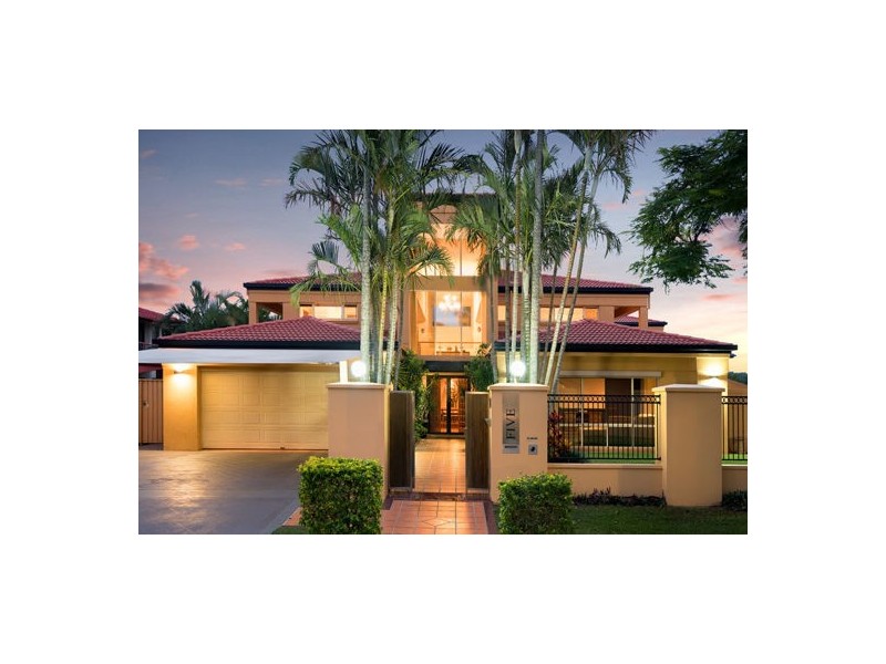 5 St Andrews Crescent, Carindale QLD 4152