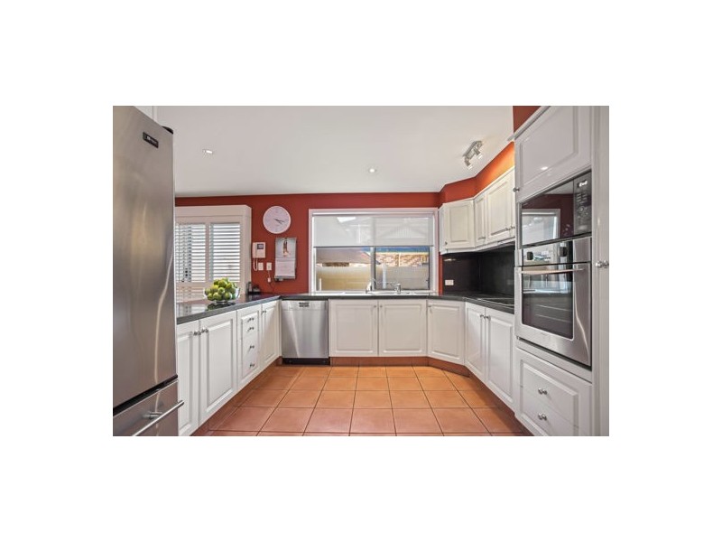 5 St Andrews Crescent, Carindale QLD 4152