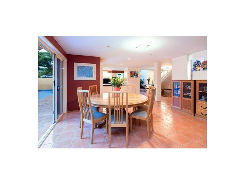 5 St Andrews Crescent, Carindale QLD 4152