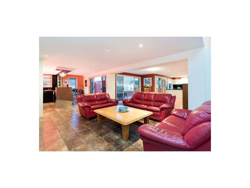 5 St Andrews Crescent, Carindale QLD 4152