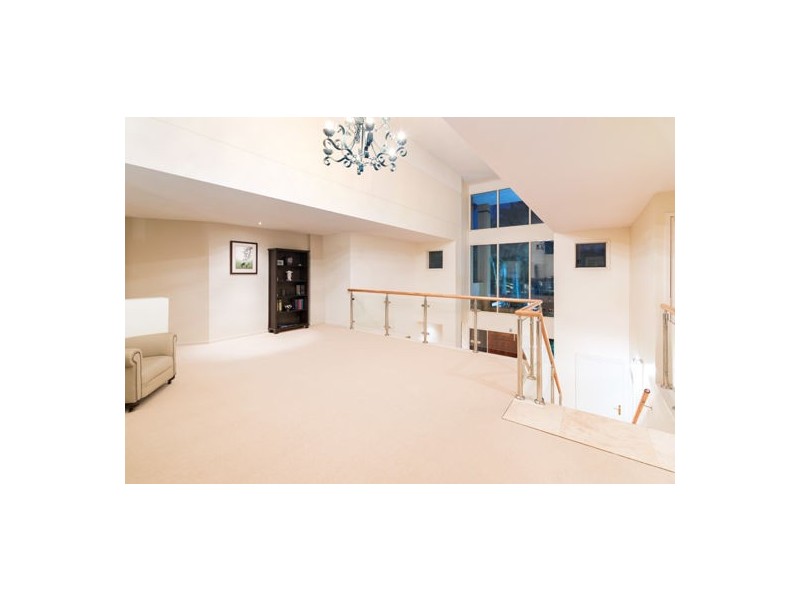 5 St Andrews Crescent, Carindale QLD 4152