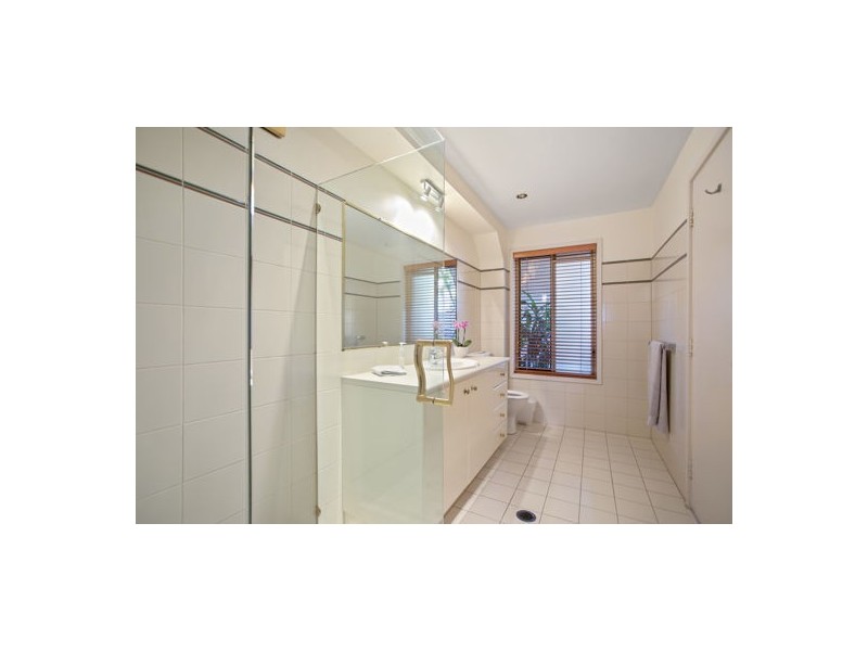 5 St Andrews Crescent, Carindale QLD 4152