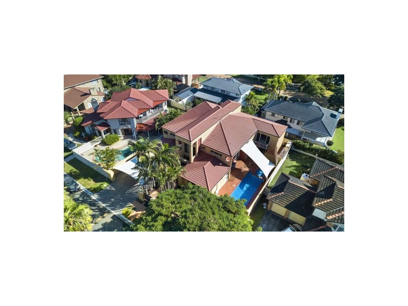 5 St Andrews Crescent, Carindale QLD 4152