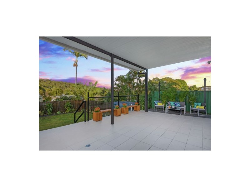 67 Bankside Street, Nathan QLD 4111