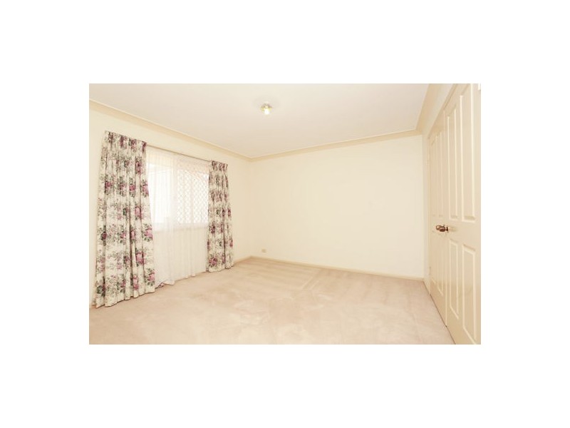 15 Cleveland Place, Stretton QLD 4116