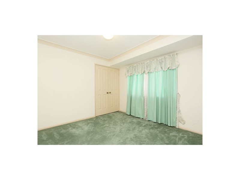 15 Cleveland Place, Stretton QLD 4116