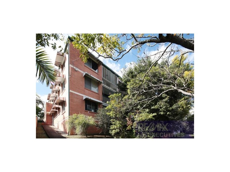 2/772 Logan Road, Holland Park QLD 4121