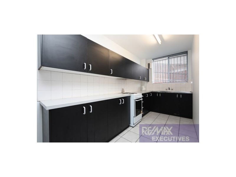 2/772 Logan Road, Holland Park QLD 4121