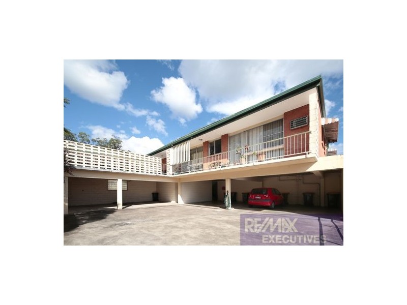 2/772 Logan Road, Holland Park QLD 4121