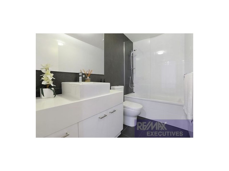 10/97 Baringa Street, Holland Park QLD 4121