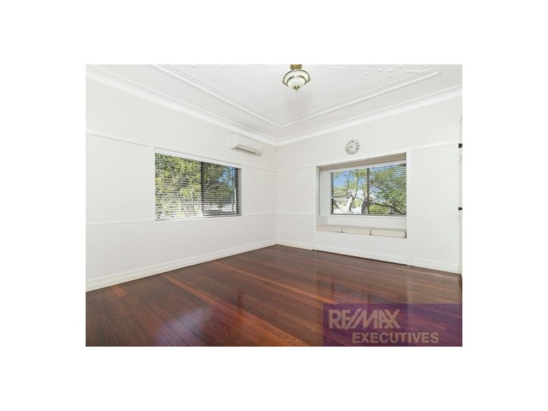 45 Berkeley Street, Holland Park QLD 4121