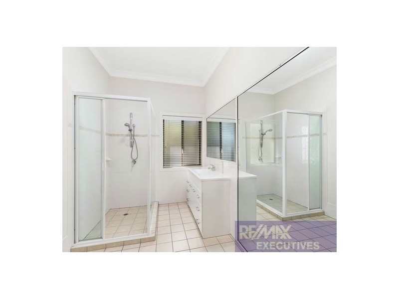 45 Berkeley Street, Holland Park QLD 4121