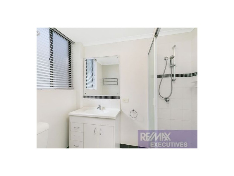 45 Berkeley Street, Holland Park QLD 4121