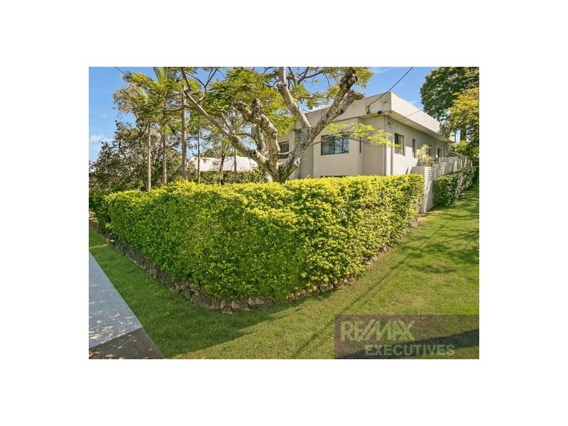 45 Berkeley Street, Holland Park QLD 4121