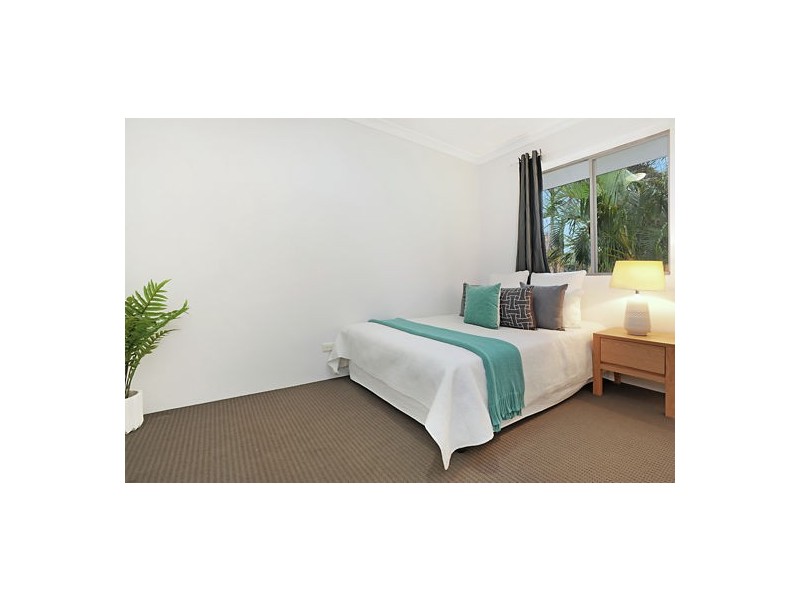 2/22 Redfern Street, Woolloongabba QLD 4102