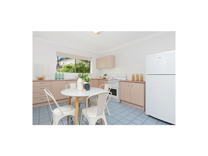 2/22 Redfern Street, Woolloongabba QLD 4102