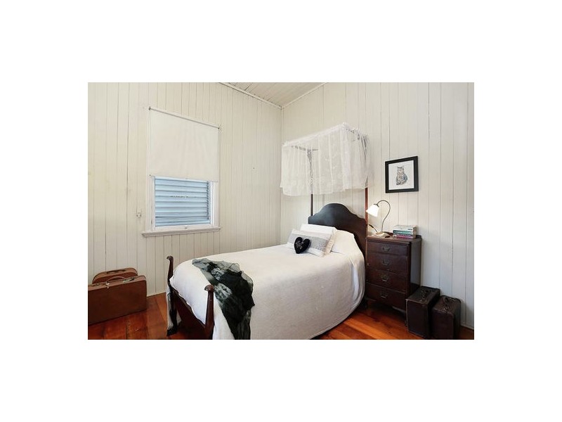 52 Ridge Street, Greenslopes QLD 4120