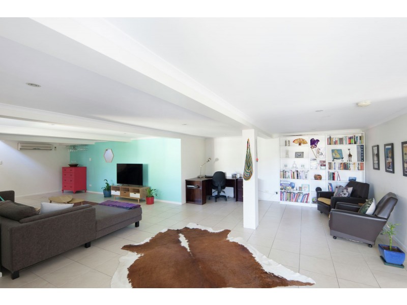 1/27 DENMAN STREET, Greenslopes QLD 4120